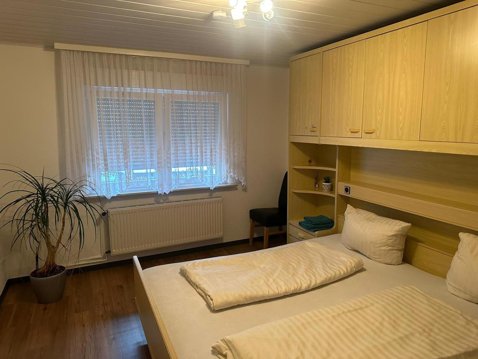 Ferienwohnung Pension&Haus Formidable Nidderau Zimmer foto